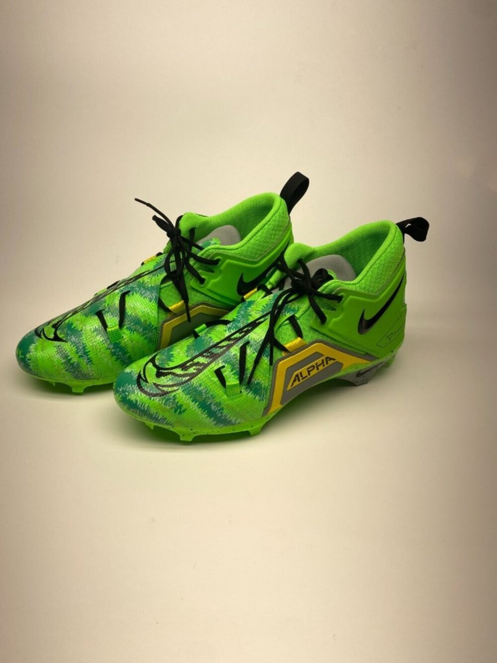 Nike Mens Alpha Menace Pro 3 Mid Razor Sharp Cuts Green Football Cleats Sz 13